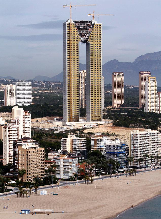 Forced Cardio? Genius Engineers Forget To Add Elevator To 47-Story Spanish Skyscraper