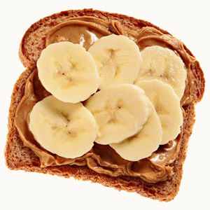 Whole Wheat Toast with Sliced Banana and Cinnamon - A preworkout meal that is good for energy build up while training